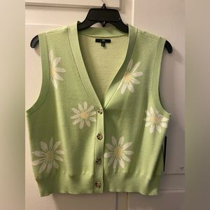 Cute vintage looking flower Vest